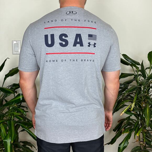 Under Armour T-Shirt - Picture 1 of 3